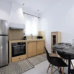 Georgia's Collection Apartment *